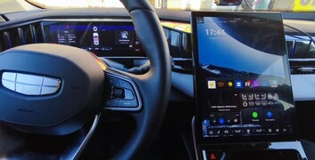 Установка голосового, навигации и приложений на Geely Atlas New в Набережных Челнах
